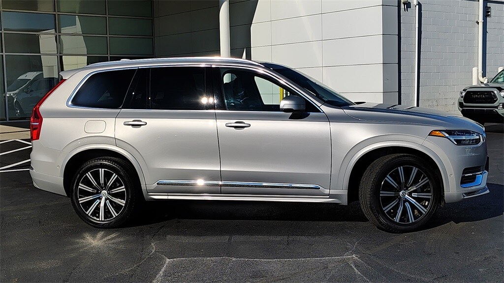 2023 Volvo XC90 Plus photo 2