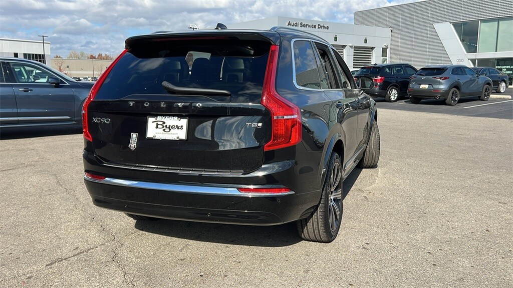 2025 Volvo XC90 T8 Plus photo 3