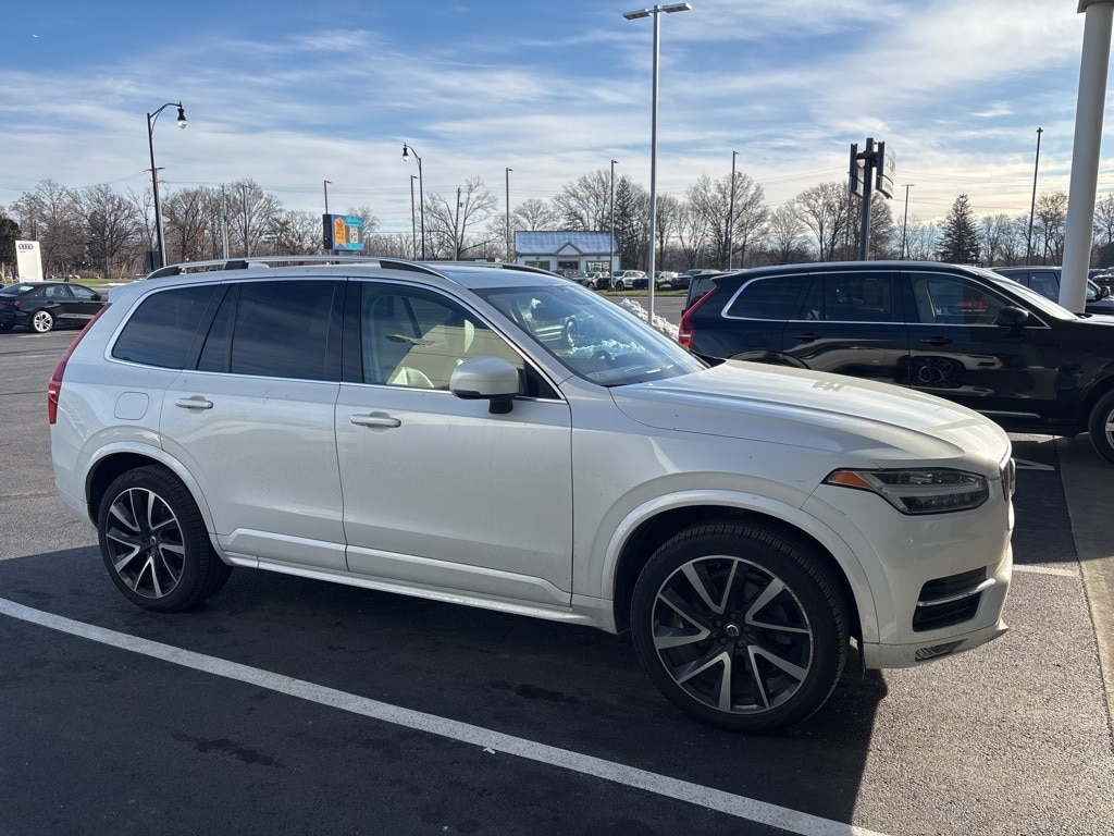Used 2019 Volvo XC90 T6 Momentum SUV