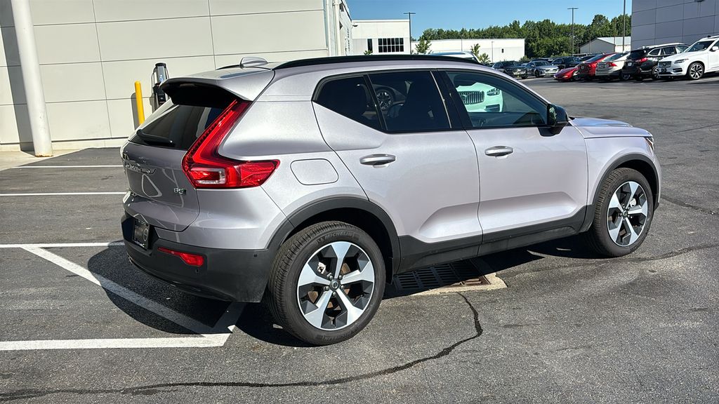 2026 Volvo XC40 Plus - Photo 29