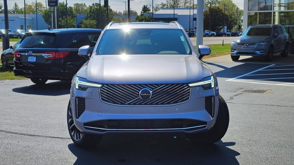 2026 Volvo XC90 Plus - Photo 34