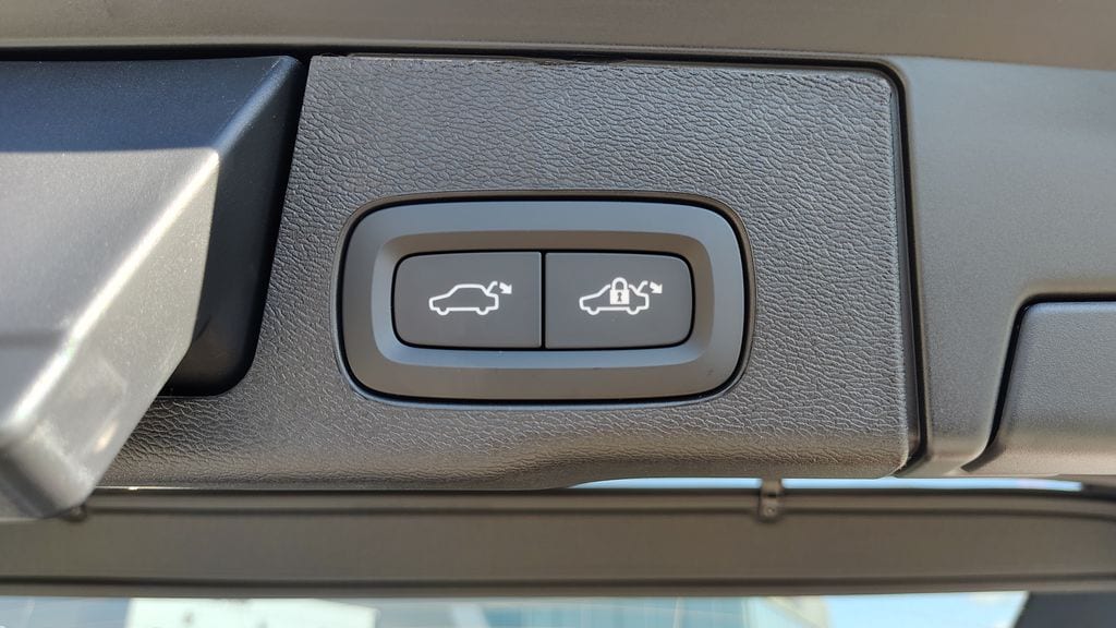 2026 Volvo XC60 Plus - Photo 34