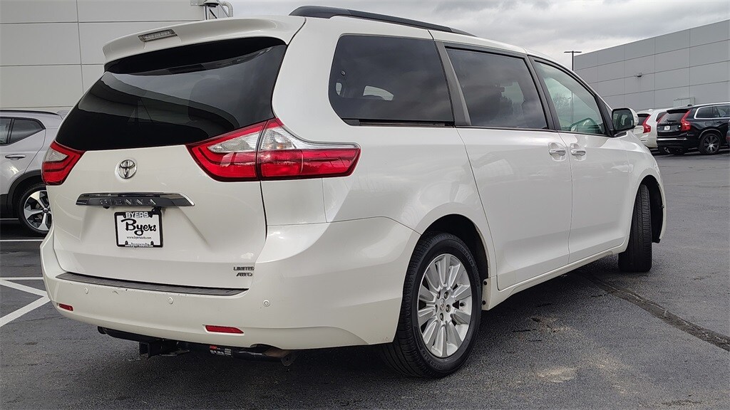 2015 Toyota Sienna Limited photo 3