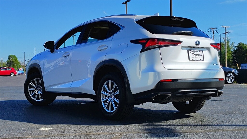2020 Lexus NX 300 photo 3