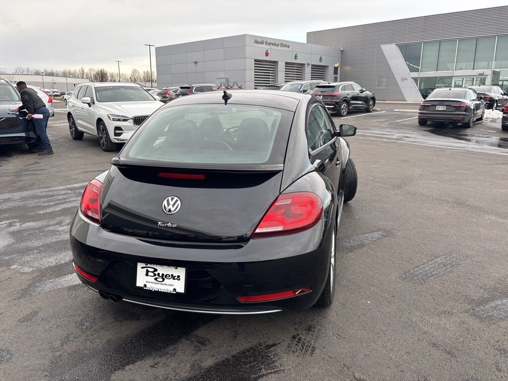 Used 2017 Volkswagen Beetle 1.8T SE Hatchback