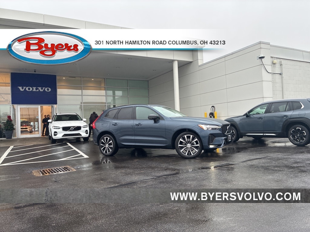 2025 Volvo XC60 Plus's photo