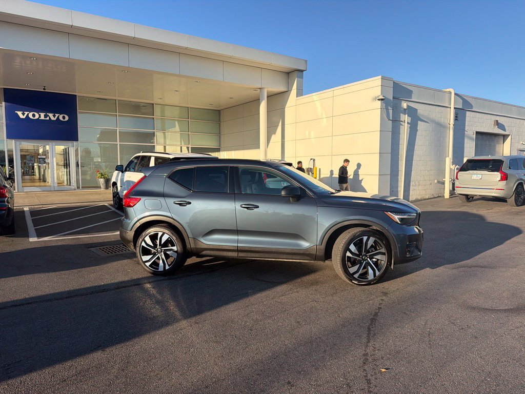Certified 2026 Volvo XC40 B5 Plus SUV