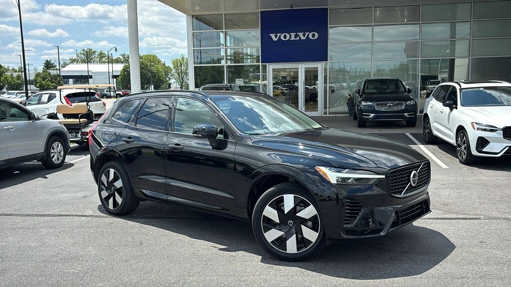 Certified 2025 Volvo XC60 Plug-In Hybrid T8 Plus SUV