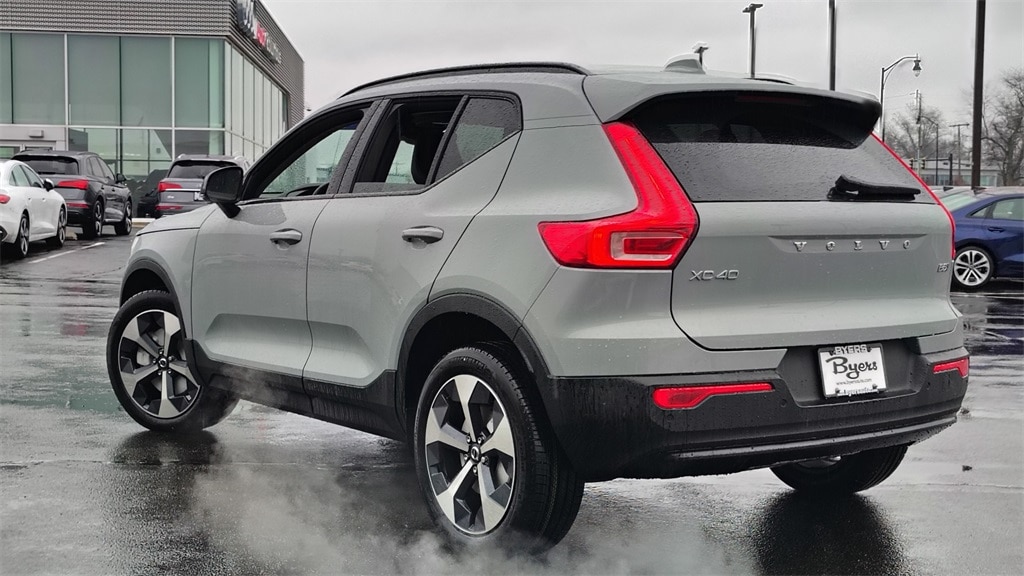 New 2026 Volvo XC40 B5 Plus SUV