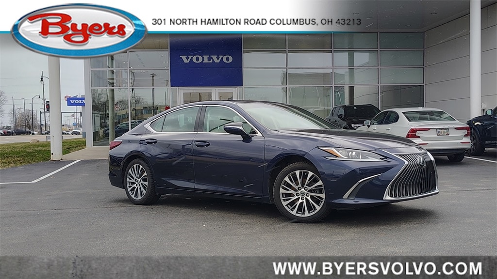 2020 Lexus ES 350's photo