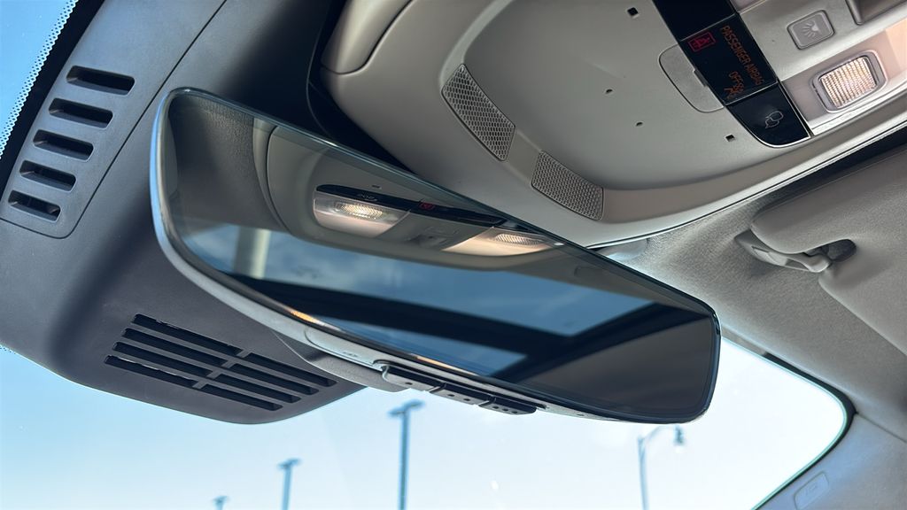 2026 Volvo XC40 Plus - Photo 24