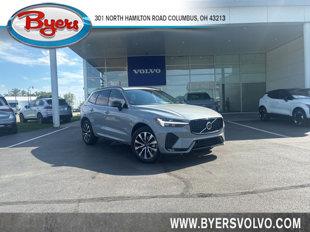 2023 Volvo XC90 B5 Plus 4WD's photo