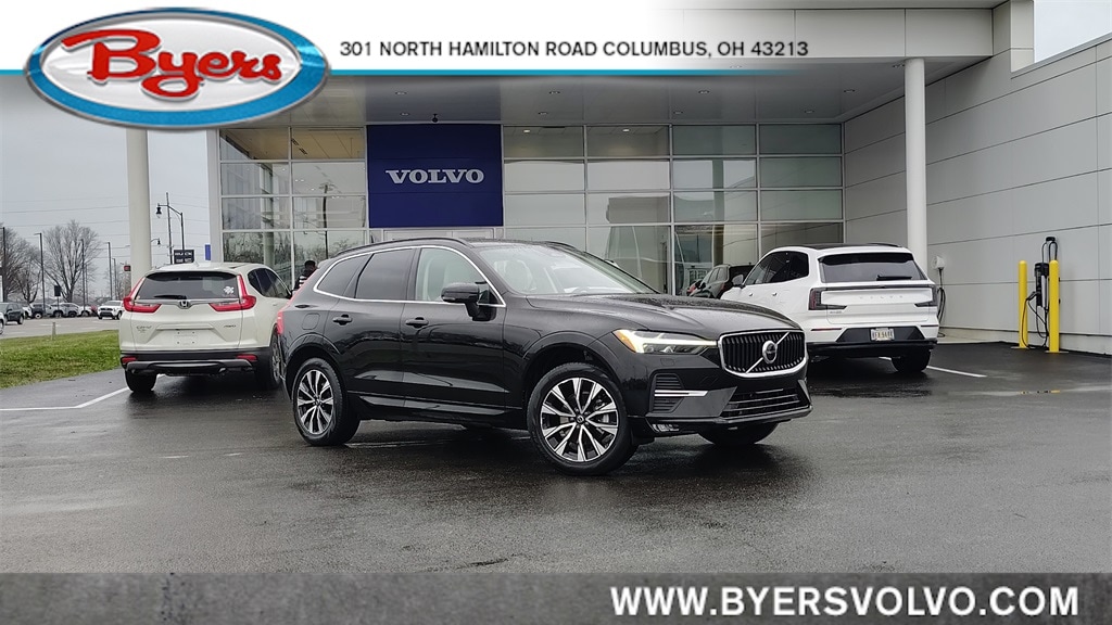 2023 Volvo XC60 Core's photo