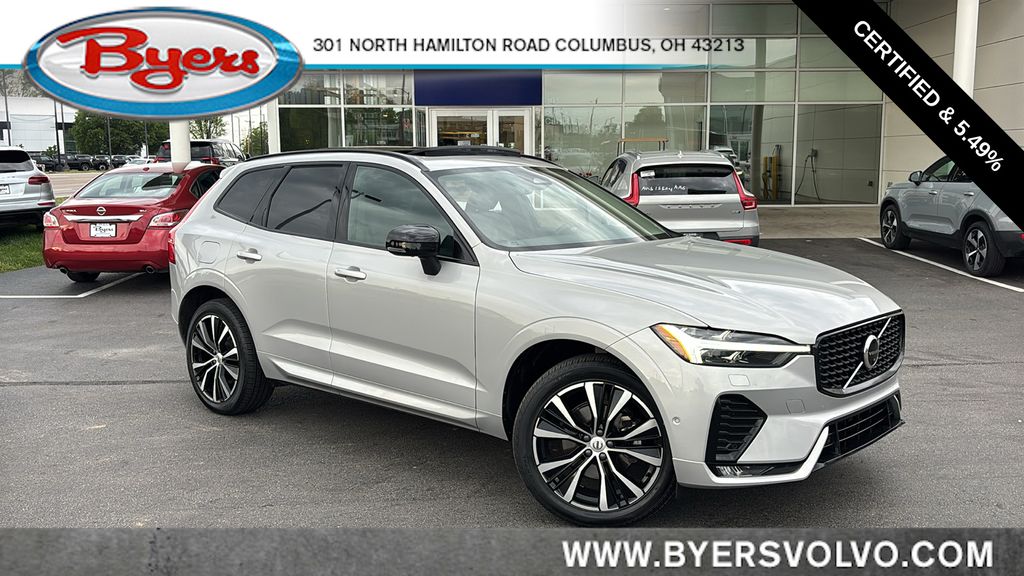 2023 Volvo XC60 B5 Plus Dark Theme AWD's photo