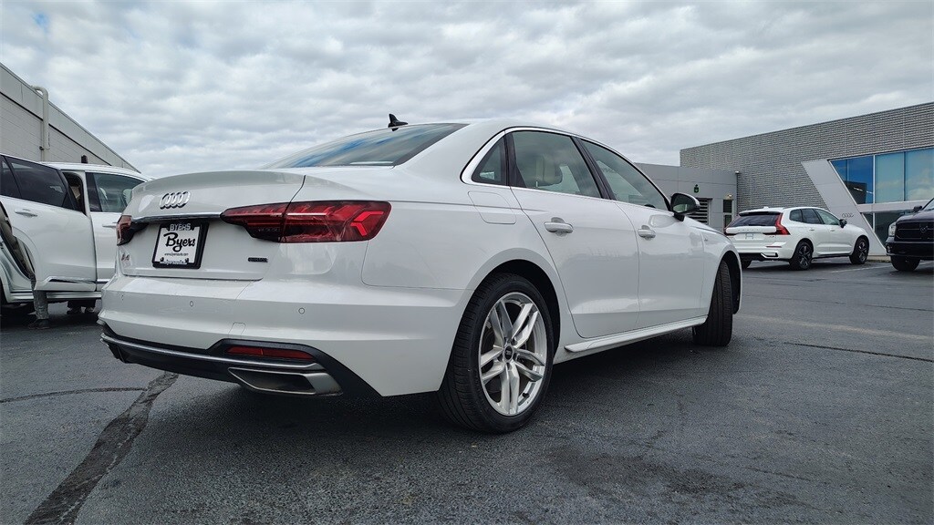 2021 Audi A4 45 S line Premium Plus photo 3
