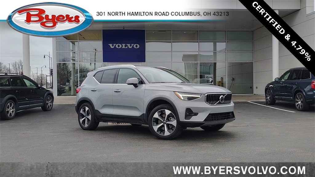 2025 Volvo XC40