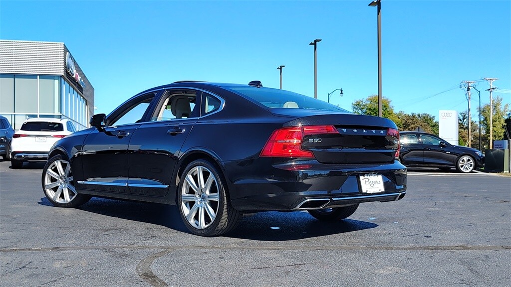 2017 Volvo S90 T6 Inscription photo 4