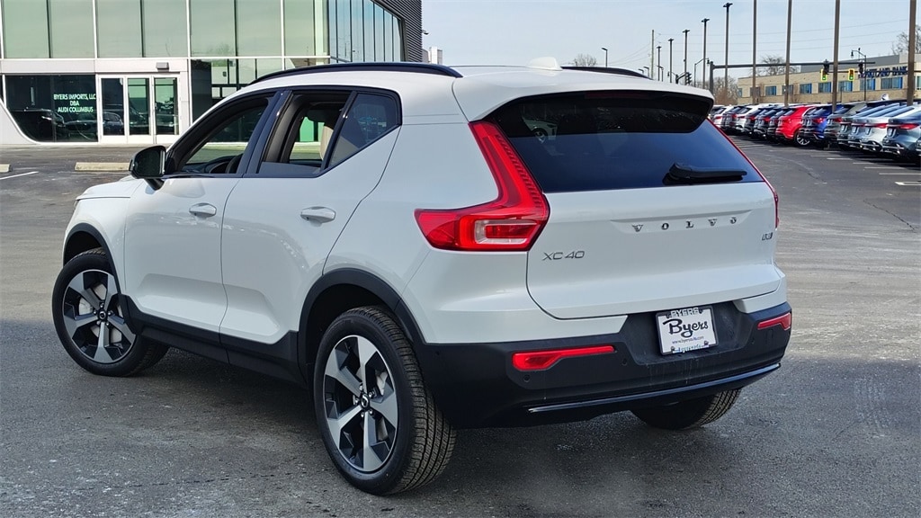 New 2026 Volvo XC40 B5 Plus SUV