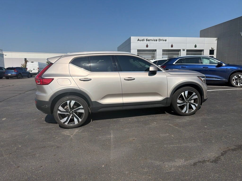 Used 2024 Volvo XC40 B5 Plus Bright Theme SUV
