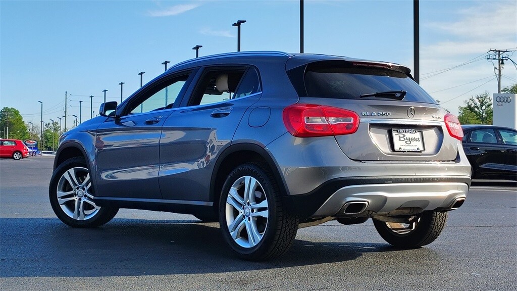 2017 Mercedes Benz GLA 250 4MATIC photo 4