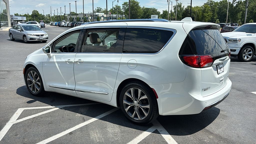 Used 2018 Chrysler Pacifica Limited Van