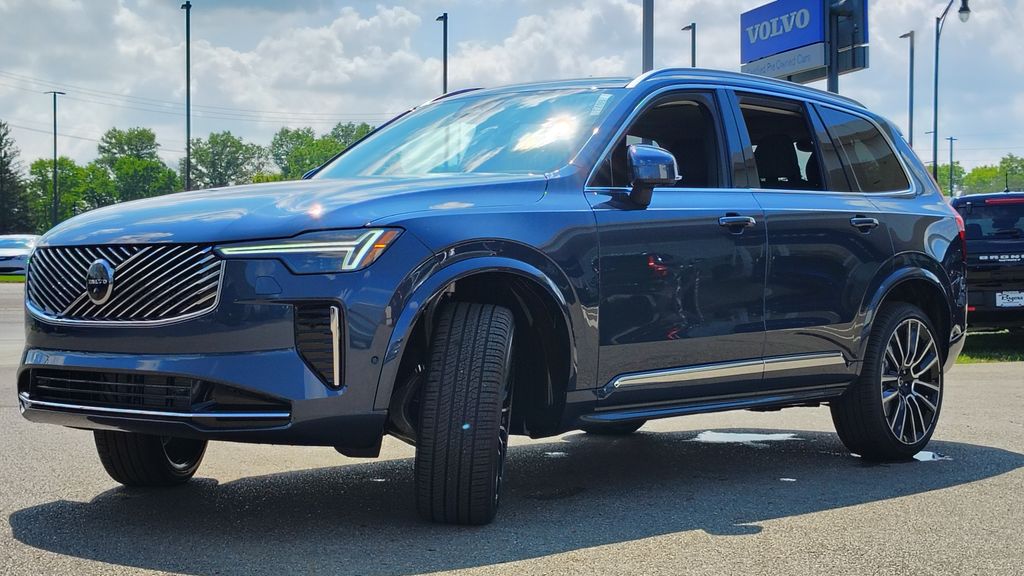 2026 Volvo XC90 Plus - Photo 6