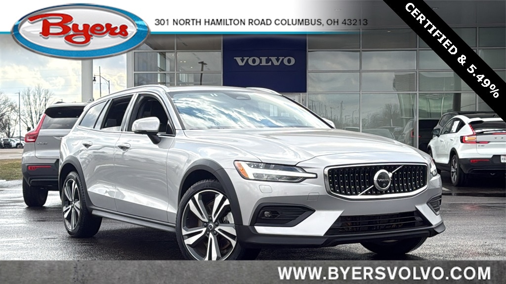 2025 Volvo V60 Cross Country