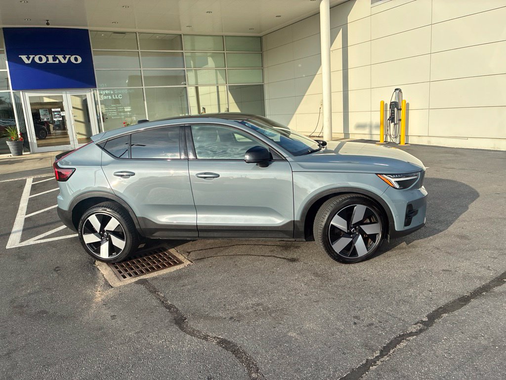 Used 2023 Volvo C40 Plus with VIN YV4ED3GL4P2025927 for sale in Columbus, OH