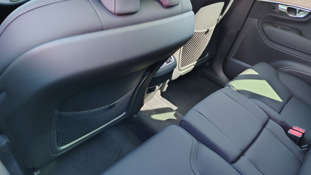 2026 Volvo XC90 Plus - Photo 28