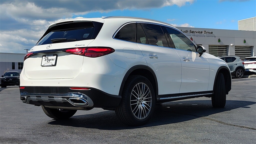 2023 Mercedes Benz GLC 300 4MATIC photo 3