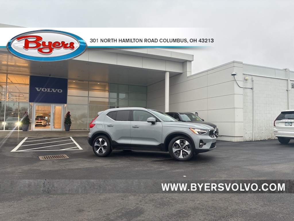 2025 Volvo XC40