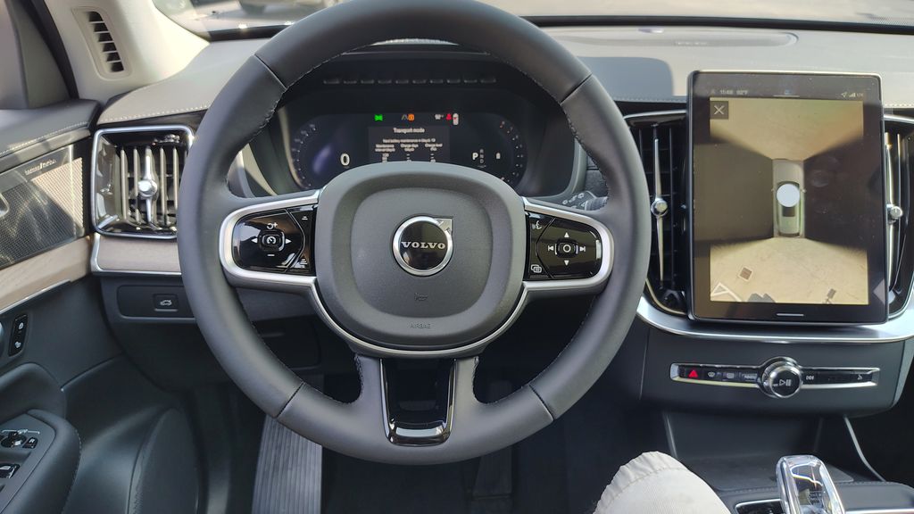 2026 Volvo XC90 Plus - Photo 15