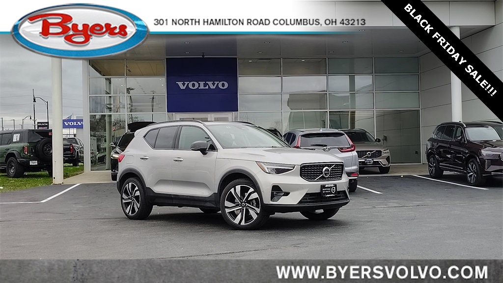 2025 Volvo XC40