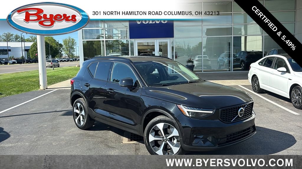 2026 Volvo XC40 B5 Plus Dark AWD's photo