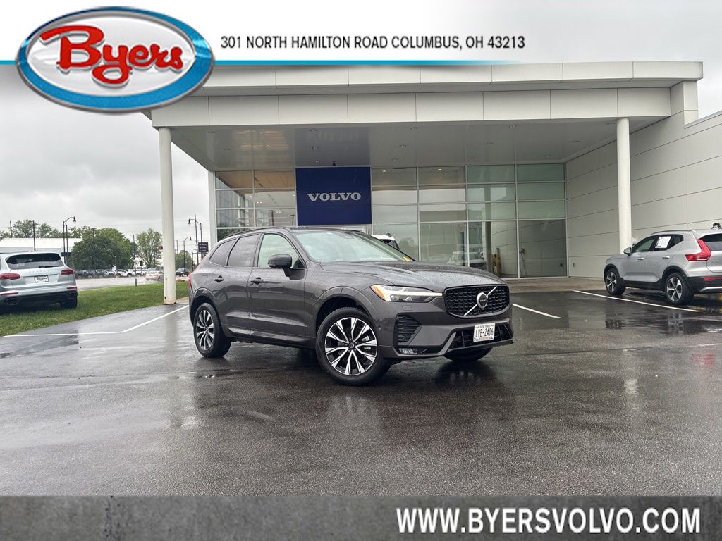 2025 Volvo XC60 B5 Plus Dark AWD's photo