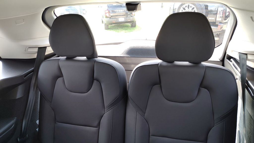 2026 Volvo XC90 Plus - Photo 37