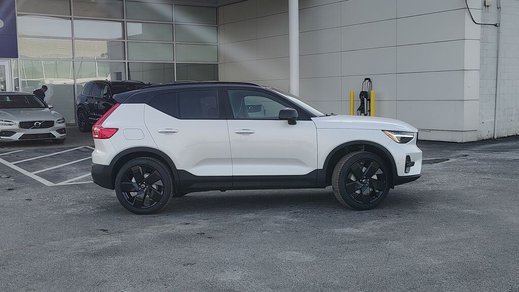 New 2026 Volvo XC40 B5 Ultra Black Edition SUV