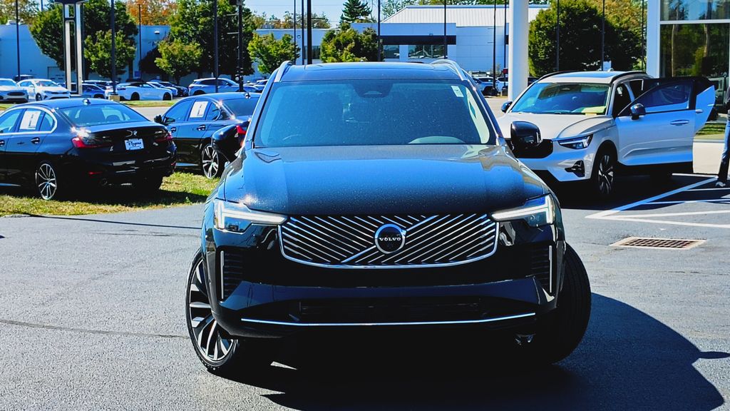 2026 Volvo XC90 Plus - Photo 32