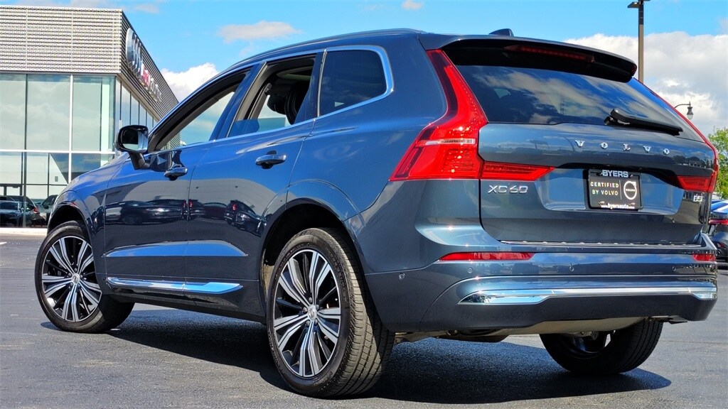 2023 Volvo XC60 B5 Plus photo 3
