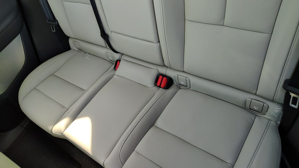 2026 Volvo XC40 Ultra - Photo 28