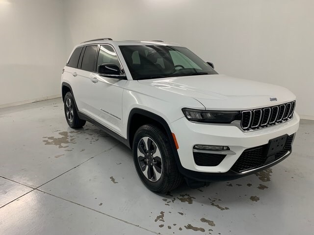 2024 Jeep Cherokee Limited 4xe photo 2