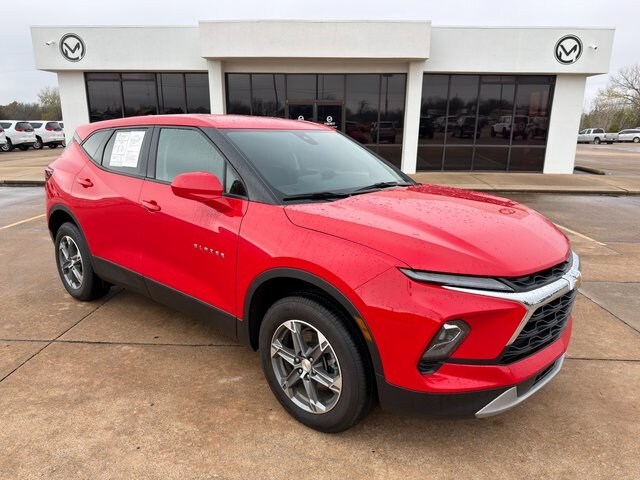 2023 Chevrolet Blazer 2LT photo 2