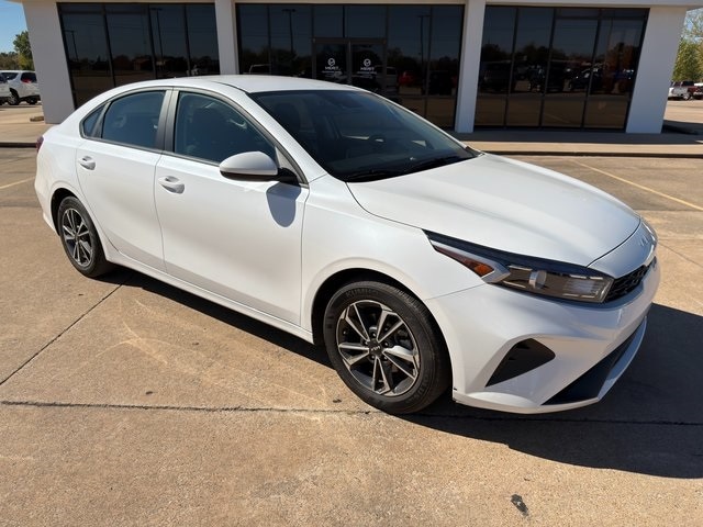 Used 2024 Kia Forte LXS with VIN 3KPF24AD8RE738632 for sale in Duncan, OK