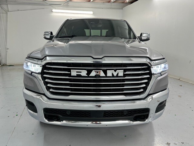 2025 Ram 1500 Laramie photo 3