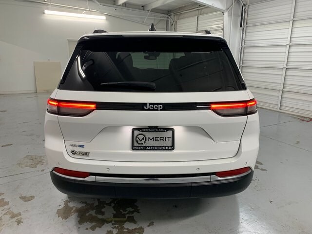 2024 Jeep Cherokee Limited 4xe photo 4