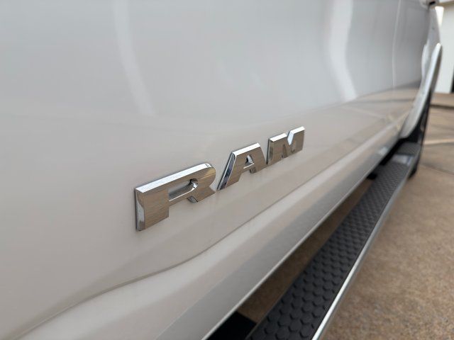 2025 RAM 1500 Laramie - Photo 8