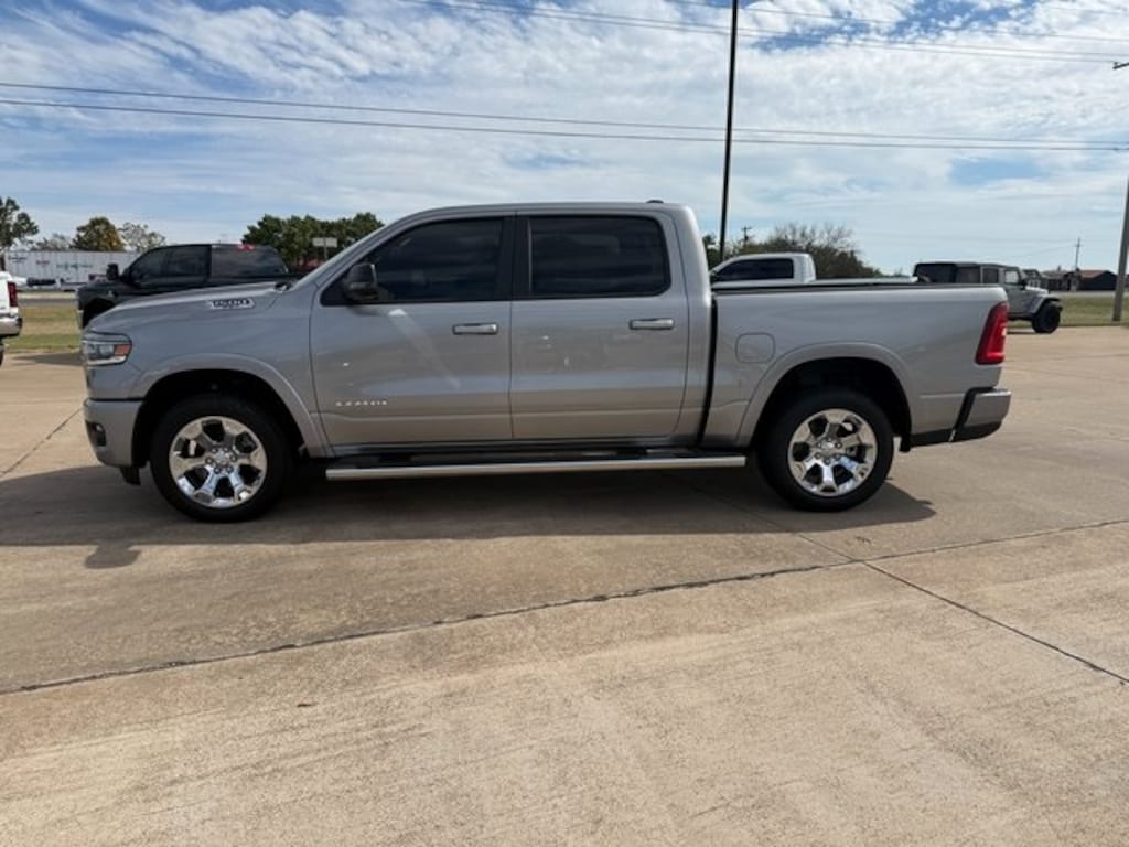 New 2025 Ram 1500 BIG HORN CREW CAB 4X4 5'7 BOX Pickup