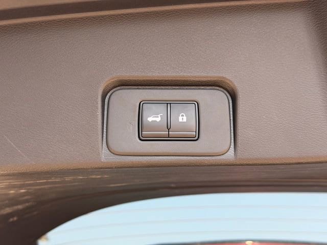 2025 Nissan Rogue SV - Photo 15