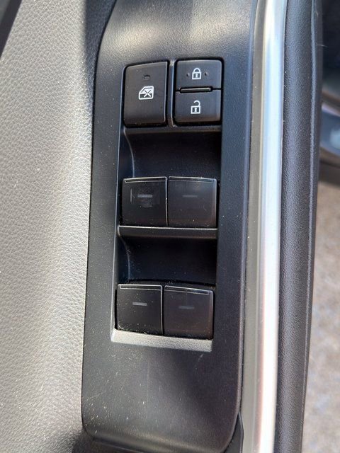2023 Toyota Highlander LE - Photo 16