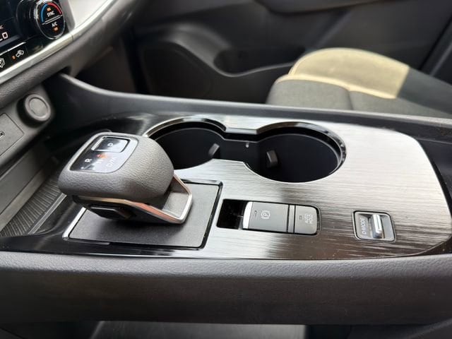 2025 Nissan Rogue SV - Photo 29
